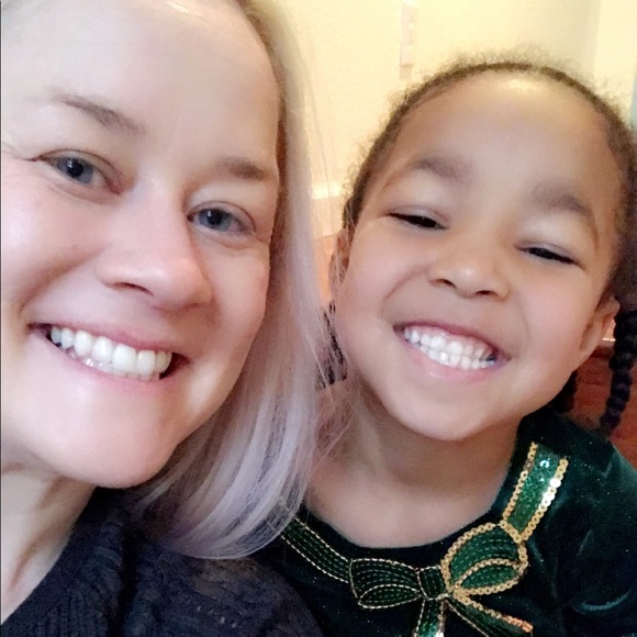 Meet your Posher, Ashley - Picture 4 of 4